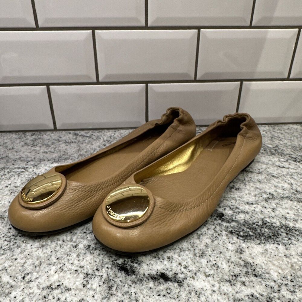 J Vincent Ballet Flats Tan Beige Size 9.5 Leather Golden Medallion with Logo